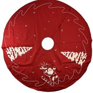 TAG Heirloom Collection Red Felt Tree Skirt NWT